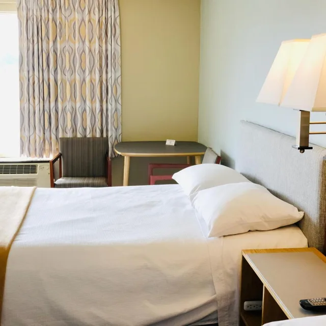 غرفة ديلوكس، Regency Inn 1/3