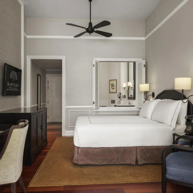 State, King Bed, Garden View, Raffles Hotel Le Royal 6/10