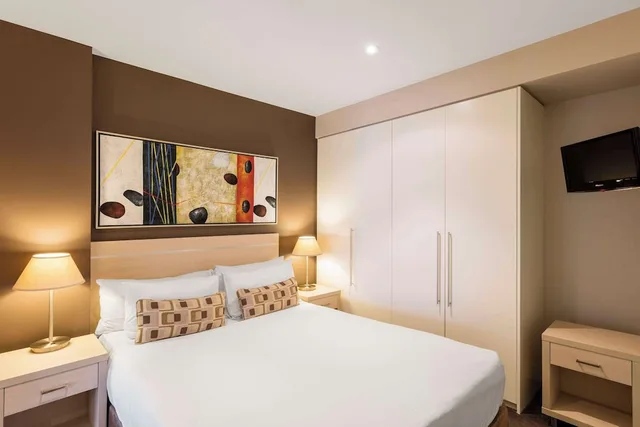 شقة بسرير كينج وسرير كوين وسريرين منفصلين بـ3 غرف نوم، Oaks Glenelg Plaza Pier Suites 5/6