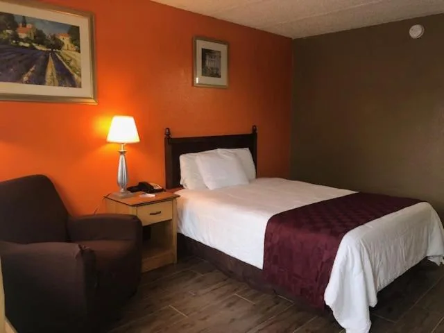 غرفة بسرير كوين للمدخنين لذوي الإعاقة، Americas Best Value Inn Laredo 4/6