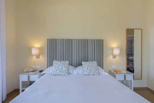 Room, Double Bed, Sea View, Balcony, Hotel Regina Sorrento 2/10