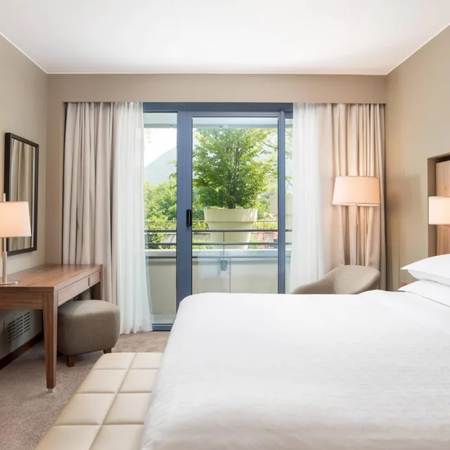 جناح بإطلالة على المسبح، Sheraton Lake Como Hotel 2/6