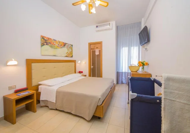 غرفة كومفورت بسرير مزدوج أو سريرين منفصلين بإطلالة على البحر، Mediterraneo Hotel and Suites 3/4