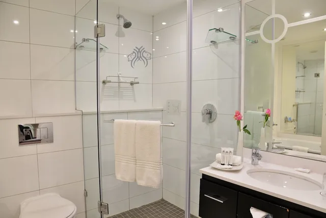 غرفة قياسية بسرير مزدوج، The Commodore Hotel 7/10
