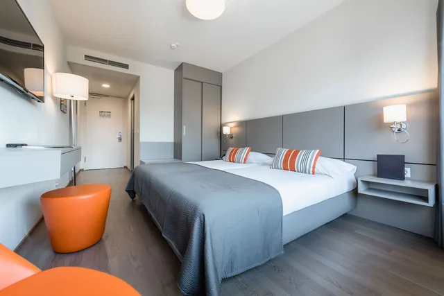 غرفة كلاسيكية، Lake Geneva Hotel 2/2
