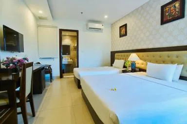 Deluxe, Triple, Partial Ocean View, BOSS HOTEL NHA TRANG 1/1