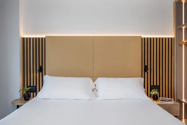 غرفة سوبيريور كبيرة بسريرين منفصلين بشرفة مع أريكة، Hotel Garda 6/10