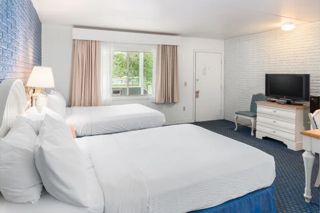 Room, 2 Double Beds, Ocean Park Inn 1/6