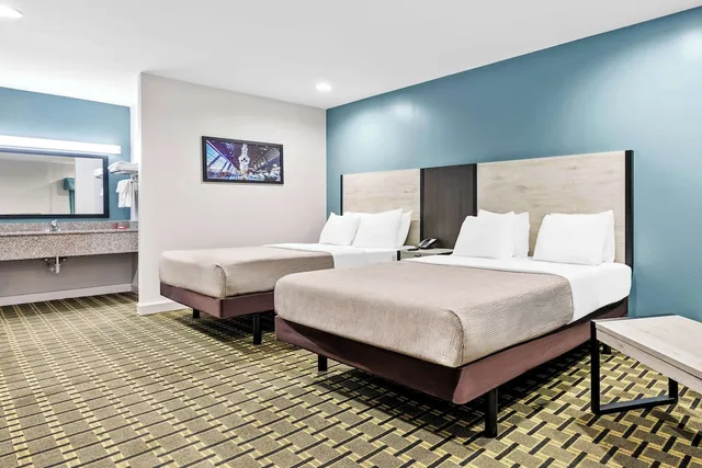 غرفة قياسية بسريرين كوين للمدخنين، SureStay by Best Western Huntsville University Area 2/4