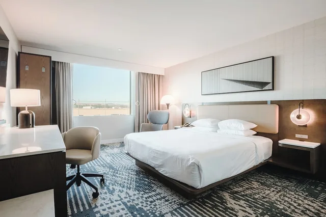 غرفة بسرير كينج لذوي الإعاقة، Radisson Hotel Santa Maria 2/6