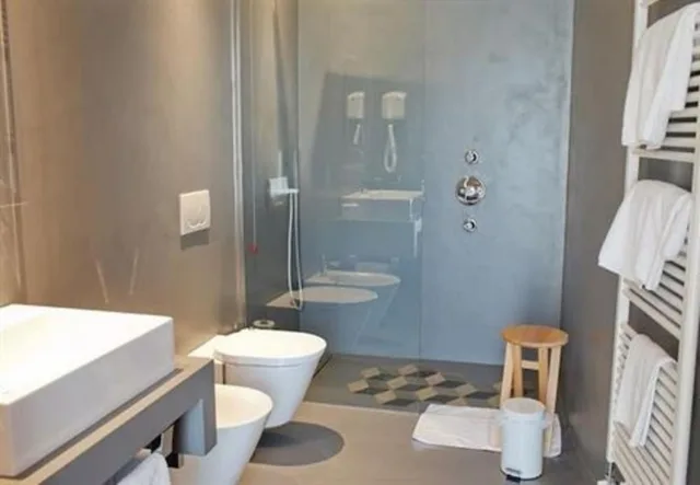 جناح بسرير كينج مع أريكة، Hotel Remàt 1/1