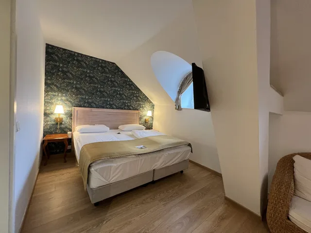جناح جونيور بسرير كوين، Hotel Am Muhlenteich Schwelm 3/6