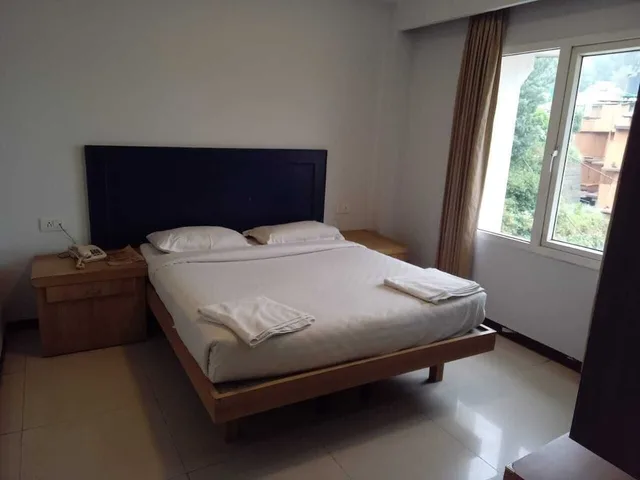غرفة قياسية بسرير مزدوج، Hotel Preethi Palace 3/5