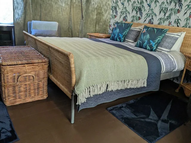 tent, shared bathroom, The Little Hide - Grown Up Glamping 8/10