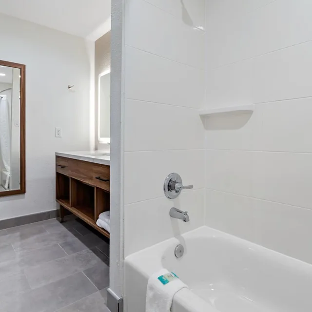 Premium, 2 Double Beds, Baymont by Wyndham Beaumont 8/10