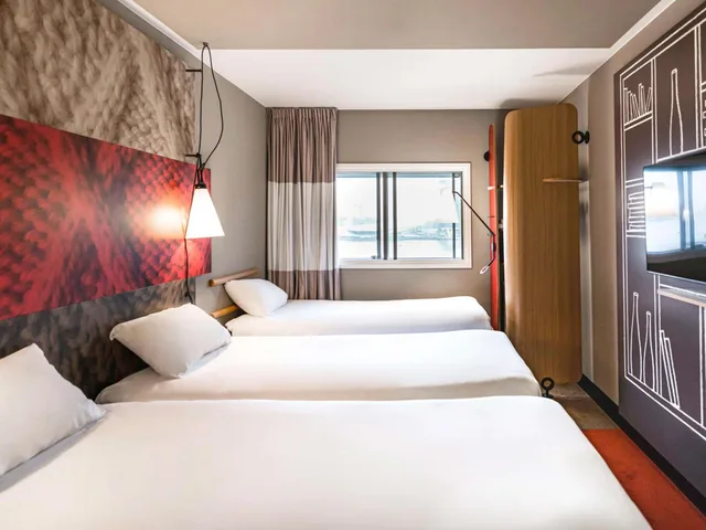 غرفة ثلاثية، Ibis Amsterdam Centre Hotel 2/10