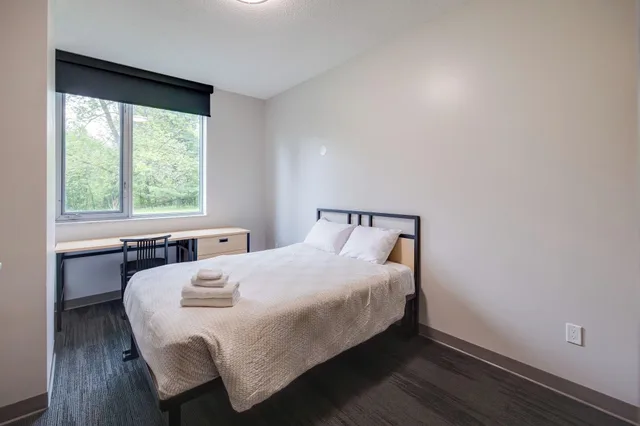 غرفة قياسية بسرير مزدوج بغرفتي نوم، Residence Conference Centre Brampton 2/4