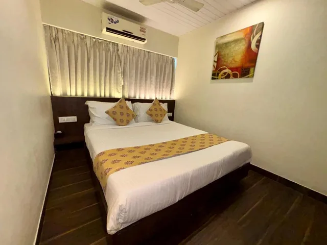 جناح ملكي بسرير مزدوج، Hotel Sai Residency Vasai 3/7
