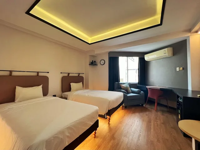 غرفة قياسية بسريرين منفصلين، Prs Hotel 1/3