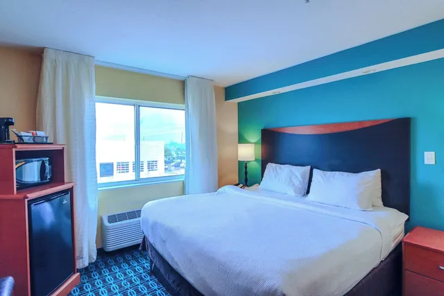 جناح بسرير كينج، Comfort Inn & Suites Houston North - Spring 1/3