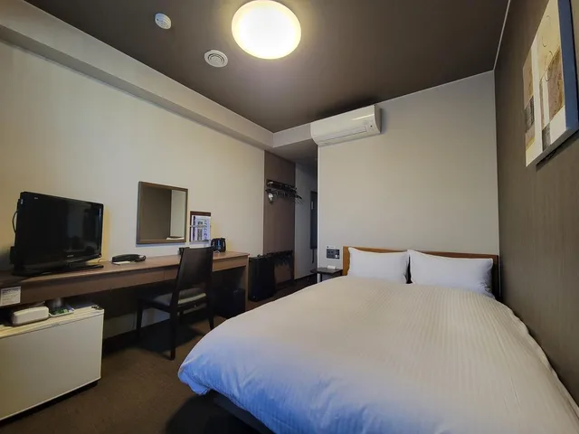 غرفة بسرير نصف مزدوج في المبنى الرئيسي، Hotel Route-Inn Court Komoro 6/6