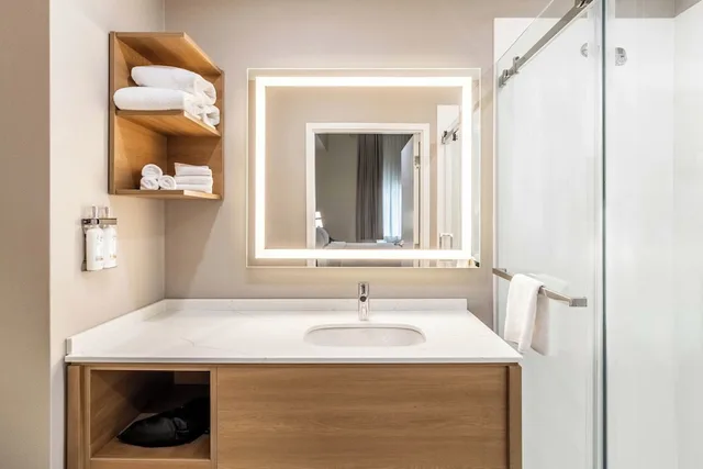 جناح بسرير كينج بغرفة نوم واحدة بمطبخ، Staybridge Suites Halifax Dartmouth by IHG 10/10