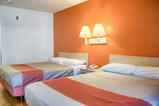غرفة قياسية بسريرين كوين، Motel6 Seattle, WA - South 1/6