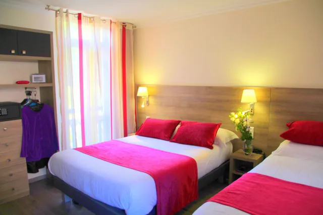 Room, Triple, 1 Queen and 1 Single Bed, Hotel Menton Riviera 3/6