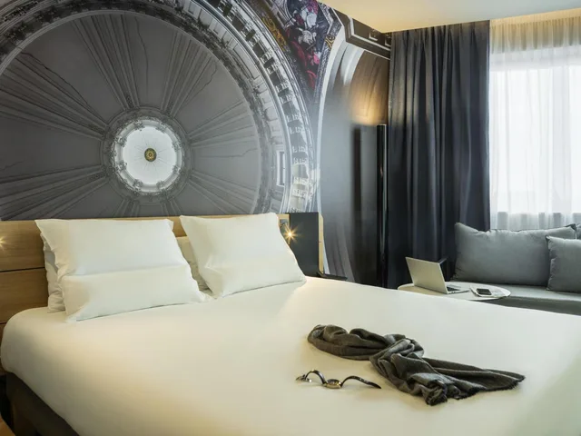 غرفة سوبيريور ثلاثية، NOVOTEL BELLEVILLE PARIS 20 1/7