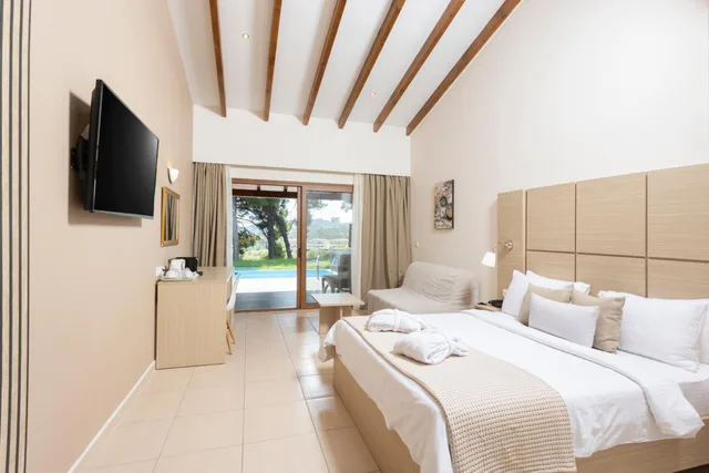 جناح بإطلالة على الحديقة، Alia Palace - Adults Only 1/10