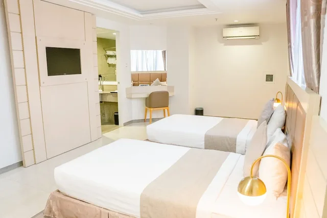 Deluxe, Twin Beds, Holiday One Hotel 4/6