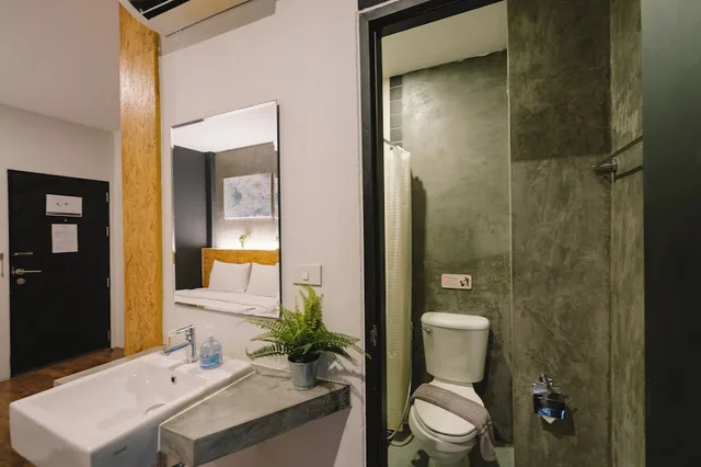 غرفة قياسية بسرير كينج بغرفة نوم واحدة، The Arbern Hostel x Bistro 3/5