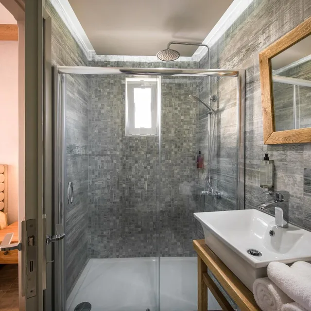 جناح كلاسيكي بسرير كينج، Omiros Boutique Hotel 6/6