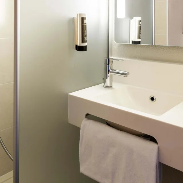 غرفة ثلاثية، B&B Hotel Castres Centre Gambetta 9/10