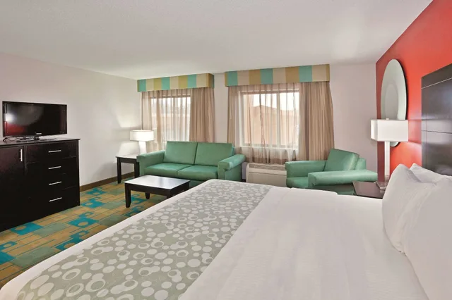جناح ديلوكس بسرير كينج، La Quinta Inn And Suites By Wyndham Mansfield Oh 6/9