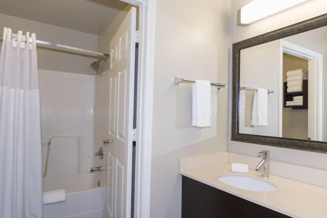 جناح استوديو بمطبخ، Staybridge Suites Chicago Oakbrook Terrace 1/1