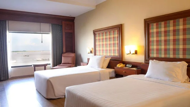 غرفة ديلوكس بسرير مزدوج أو سريرين منفصلين بإطلالة على النهر، Cambodiana Hotel 5/10