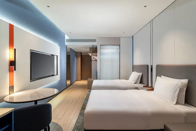 غرفة قياسية بسريرين مزدوجين، Holiday Inn Express Sihui City Center by IHG 2/3