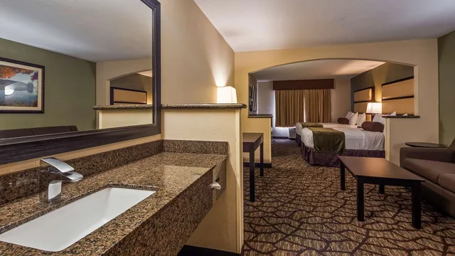جناح بسريرين كوين، Best Western Plus Vancouver Mall Dr. Hotel & Suites 1/2