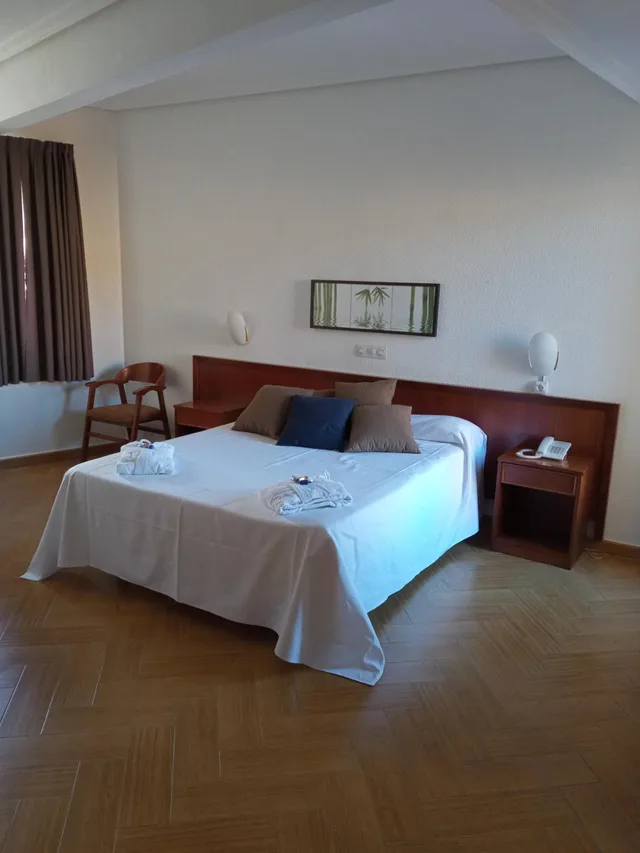غرفة سوبيريور بسرير كينج وسرير كوين، Hotel ELE Acueducto 1/10