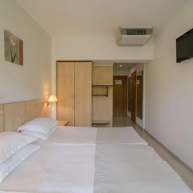 غرفة اقتصادية بسريرين منفصلين بإطلالة على المتنزه، Madara Park Hotel 2/7