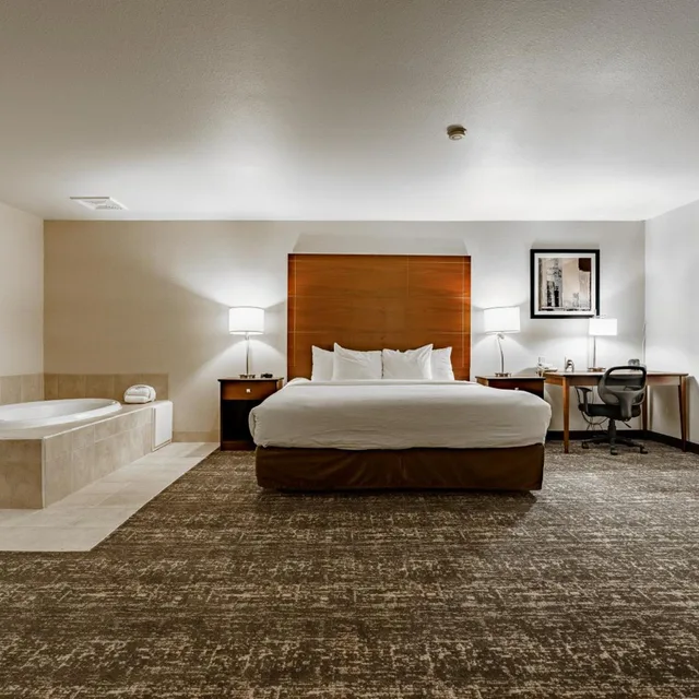 جناح ديلوكس بجاكوزي، Cobblestone Suites Ripon 3/6