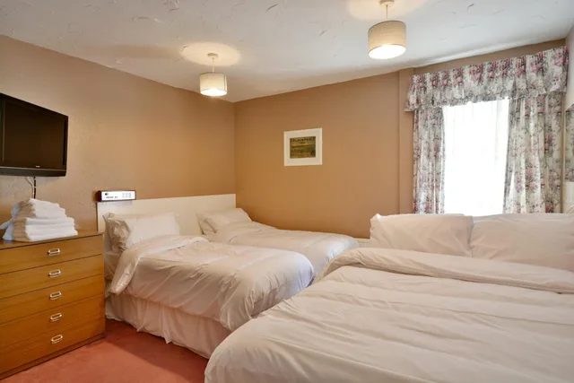 غرفة عائلية، Royal Oakwell Hotel 1/10