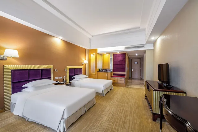 1 Bedroom, Business, Suite, Twin Beds, Balcony, Xinhui Country Garden Phoenix Hotel 3/10