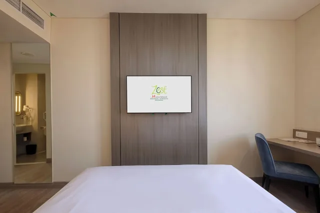 Express, Queen Bed، Swiss-Belexpress Jemursari Surabaya 4/10