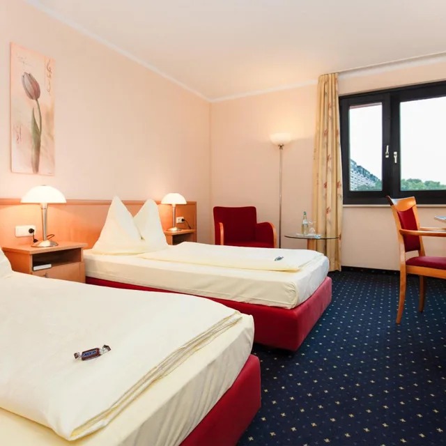 Room, Twin Beds, Parkhotel Marl 1/4