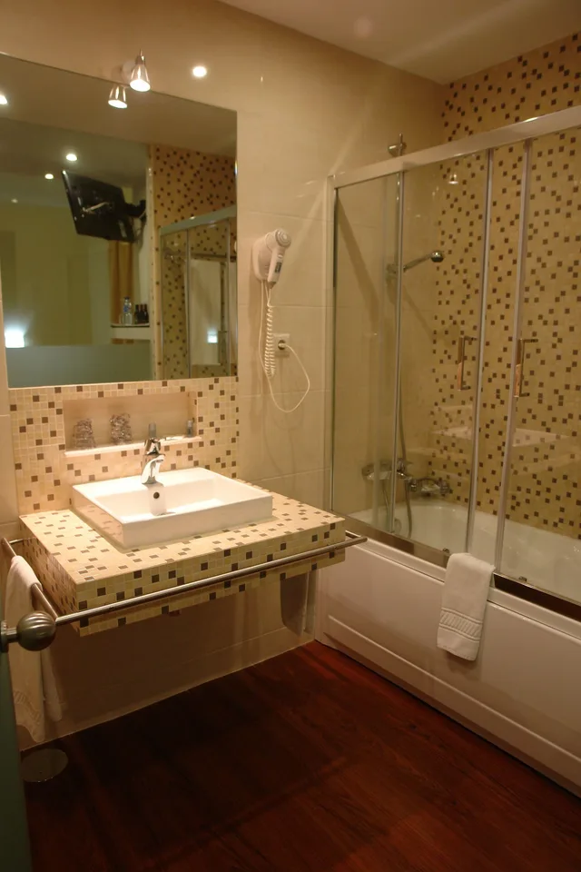 Superior, Double or Twin Bed, Universal Hotel 8/10