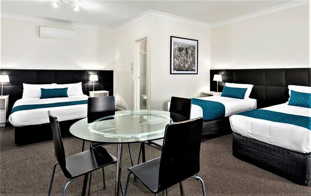 غرفة عائلية، Comfort Inn And Suites Manhattan 1/2