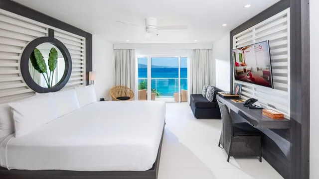 جناح جونيور بإطلالة على البحر، S Hotel Montego Bay 2/3