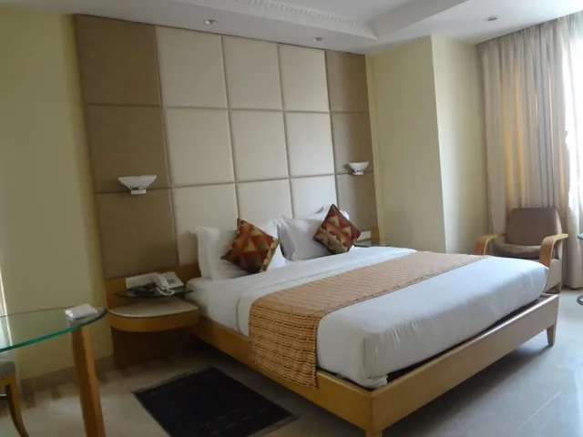 غرفة ديلوكس بسريرين منفصلين، Ascot Hotel 2/5
